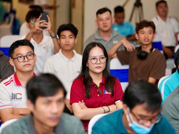 Vòng loại khu vực TP.HCM xuất hiện 3 'nhóm tử thần', các đội căng thẳng…