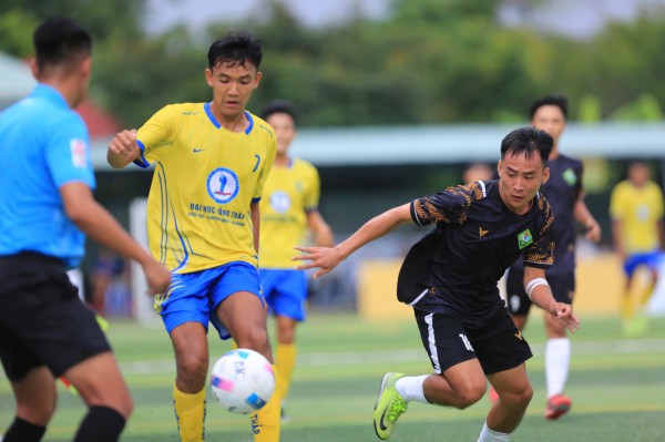 Nhiều trận đấu 'nảy lửa' ở vòng loại giải bóng đá Thanh Niên sinh viên Việt Nam