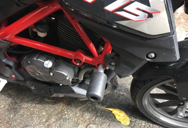 3 lưu ý khi mua gù chống đổ cho mô tô, xe máy