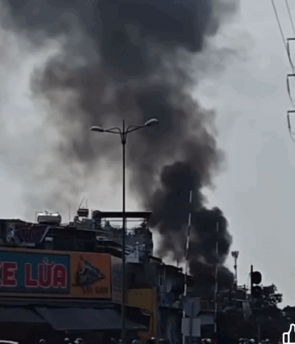 Bất cẩn trong lúc nấu ăn, người phụ nữ ở TP.HCM gây cháy nhà