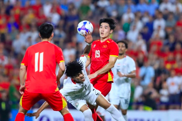 CĐV Thái Lan lại trầm trồ khen bóng đá Việt Nam đi trước thời đại khi cử đội U.21 đá ASIAD