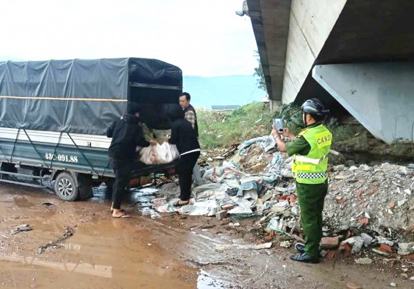 Đà Nẵng 'tìm chỗ' cho người dân đổ xà bần, ngăn tình trạng lén lút đổ trộm