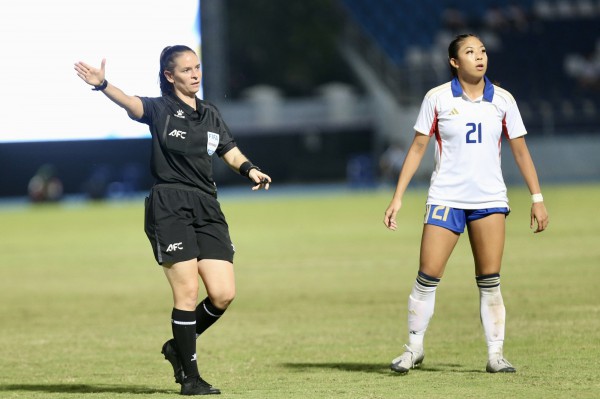 Đội tuyển nữ Việt Nam thua vì trọng tài! Đội tuyển nữ Việt Nam thua vì trọng tài!