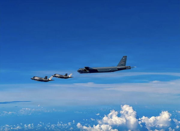 Động thái quân sự mới của Mỹ dọc bờ biển Venezuela