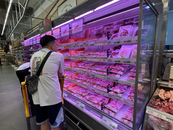 Giá heo hơi hôm nay 15.12.2025: Bật tăng, chạm mức 64.000 đồng/kg Giá heo hơi hôm nay 15.12.2025: Bật tăng, chạm mức 64.000 đồng/kg