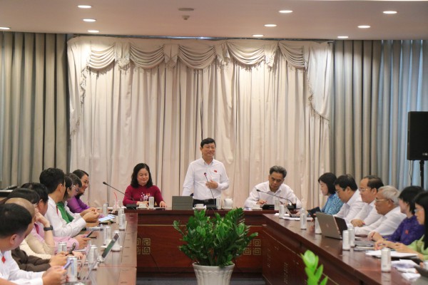 Giám đốc Sở Xây dựng TP.HCM: Muốn hết kẹt xe, phải có metro