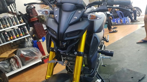 Gù chống đổ có bảo vệ được dàn áo mô tô, xe máy?