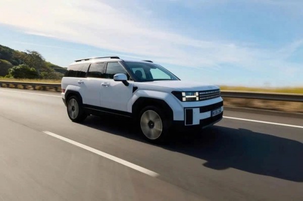 Khi hybrid trở thành “cầu nối” của ngành ô tô