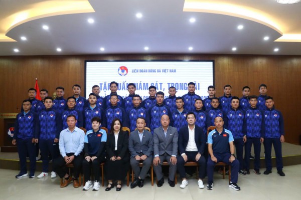 Kiểm tra thể lực trọng tài, VFF cho ‘khởi tranh’ lớp tập huấn rất quan trọng Kiểm tra thể lực trọng tài, VFF cho ‘khởi tranh’ lớp tập huấn rất quan trọng