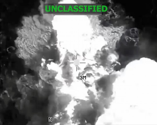 Mỹ lại không kích tàu nghi chở ma túy khiến 4 người thiệt mạng Mỹ lại không kích tàu nghi chở ma túy khiến 4 người thiệt mạng