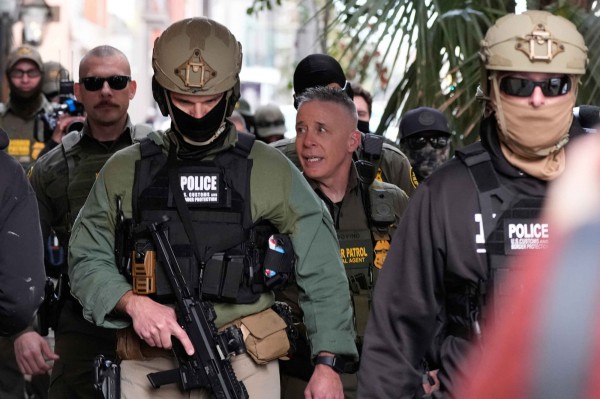 Mỹ siết chặt chính sách di trú