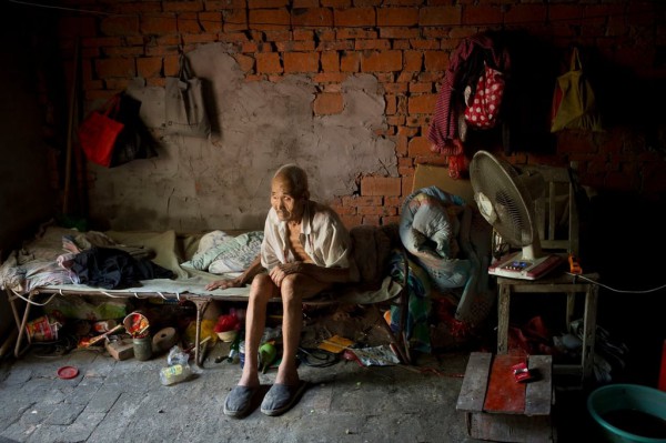 Nhiễm virus sau khi ngủ trên giường của người mẹ mới bị bệnh qua đời Nhiễm virus sau khi ngủ trên giường của người mẹ mới bị bệnh qua đời