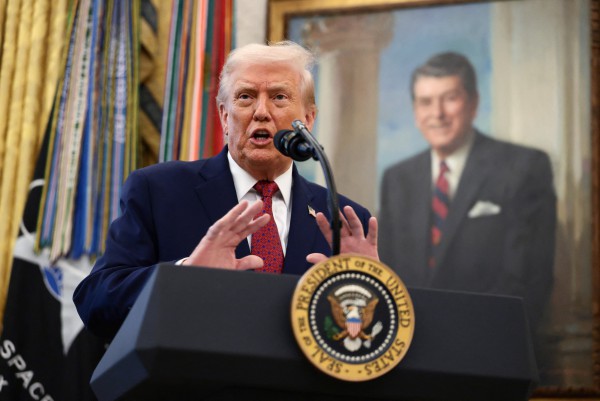 Ông Trump kiện BBC, đòi bồi thường số tiền khổng lồ