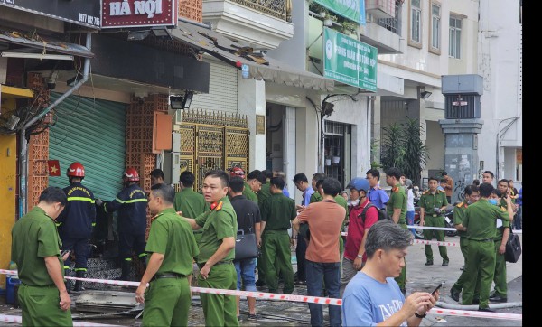 Phó thủ tướng yêu cầu làm rõ vụ cháy, 4 người tử vong ở TP.HCM