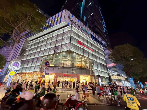 TP.HCM rộn ràng chuẩn bị mùa lễ hội cuối năm TP.HCM rộn ràng chuẩn bị mùa lễ hội cuối năm