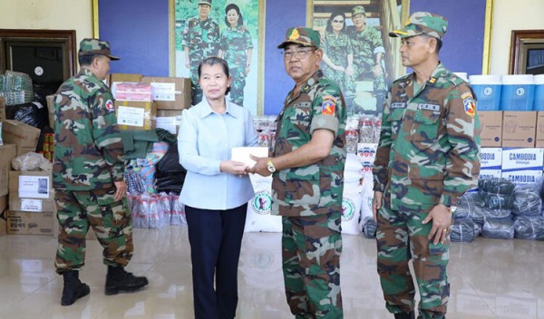 Tướng Campuchia tái xuất sau tin đồn thiệt mạng trong xung đột với Thái Lan Tướng Campuchia tái xuất sau tin đồn thiệt mạng trong xung đột với Thái Lan