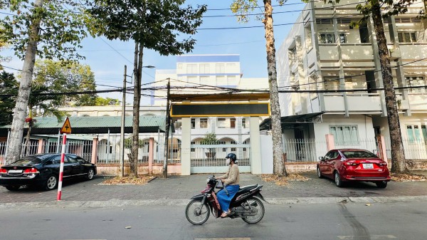 Vĩnh Long chuyển 26 cơ sở nhà, đất 'không sử dụng' làm trường học, trụ sở