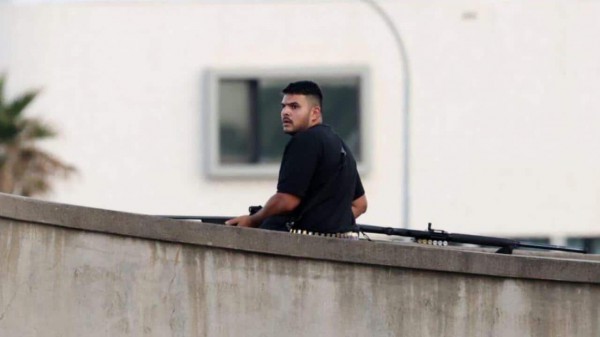 Xả súng 15 người chết ở Sydney: Hai nghi phạm là cha con, mang 6 khẩu súng