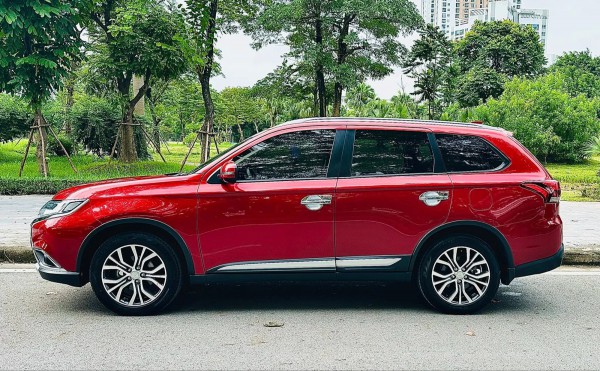 Xe 7 chỗ Mitsubishi Outlander đời 2019 giá tầm 500 triệu đồng, có nên mua?