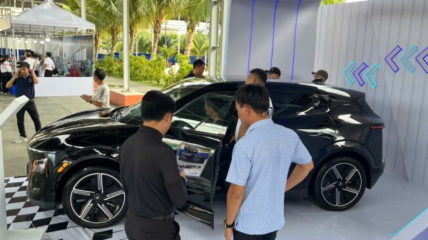 Xe điện, hybrid chiếm gần 40% ô tô du lịch tiêu thụ tại Việt Nam