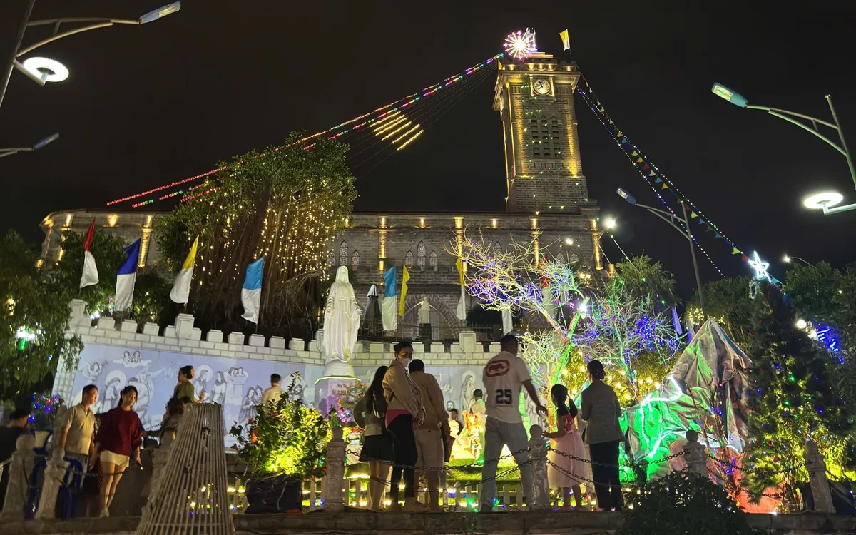 Khánh Hòa - Điểm hẹn Giáng sinh ấm áp.