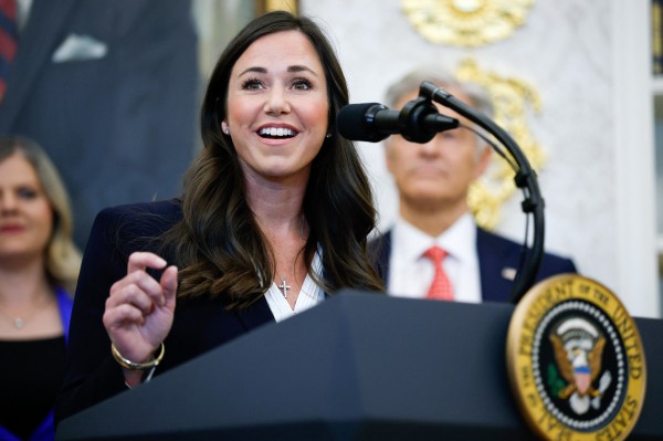 Các thượng nghị sĩ Mỹ cảnh báo nguy cơ từ AI