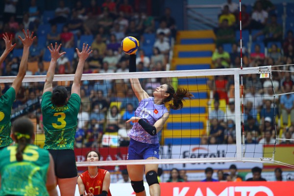 HLV Nguyễn Tuấn Kiệt cùng dàn sao bóng chuyền gia nhập CLB Hà Nội Tasco Auto HLV Nguyễn Tuấn Kiệt cùng dàn sao bóng chuyền gia nhập CLB Hà Nội Tasco Auto