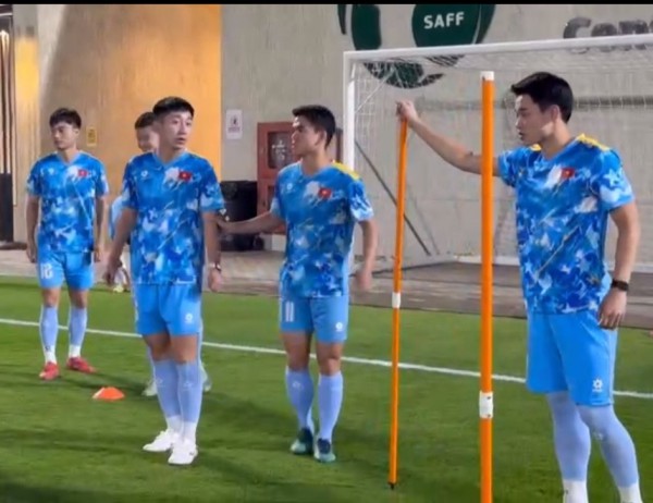 U.23 Việt Nam hiện mới chỉ có 2 thủ môn, Phạm Đình Hải chưa xong visa sang Ả Rập Xê Út