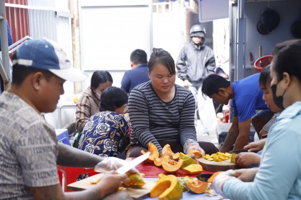 'Con muốn sống': 3,9 tỉ đồng đến với 43 bệnh nhi ung thư