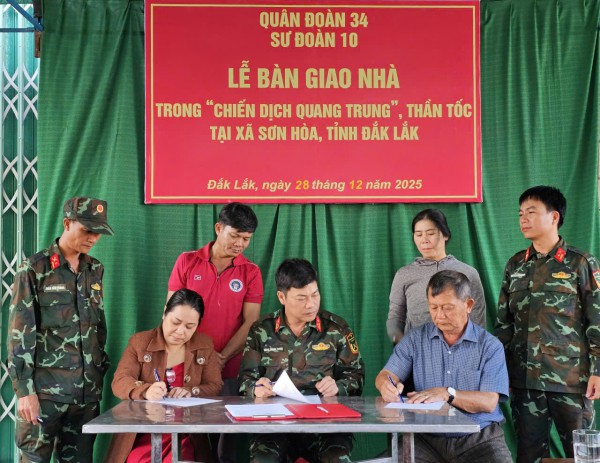 Tái thiết vùng rốn lũ: Mùa xuân đến sớm ở sông Ba