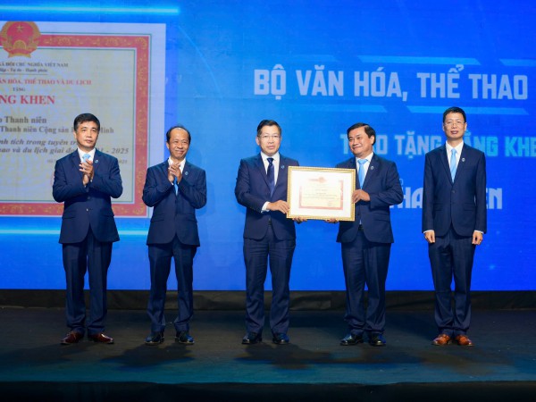 Báo Thanh Niên kỷ niệm 40 năm ngày phát hành số đầu tiên Báo Thanh Niên kỷ niệm 40 năm ngày phát hành số đầu tiên