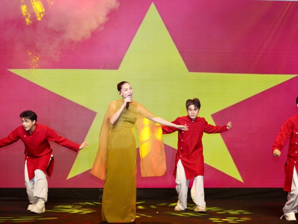 Báo Thanh Niên kỷ niệm 40 năm ngày phát hành số đầu tiên Báo Thanh Niên kỷ niệm 40 năm ngày phát hành số đầu tiên