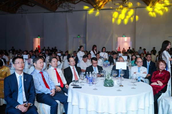 Báo Thanh Niên kỷ niệm 40 năm ngày phát hành số đầu tiên Báo Thanh Niên kỷ niệm 40 năm ngày phát hành số đầu tiên