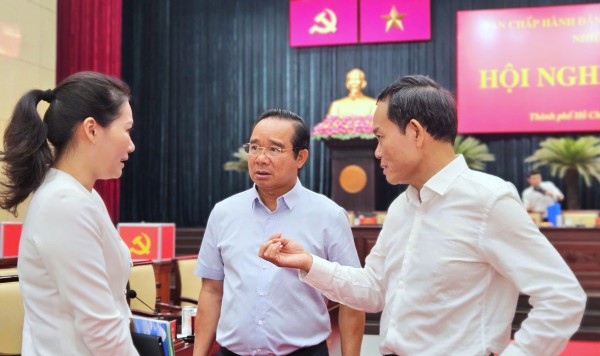 Bí thư Trần Lưu Quang: Thủ Thiêm sẽ có thêm nhiều công trình xứng tầm Bí thư Trần Lưu Quang: Thủ Thiêm sẽ có thêm nhiều công trình xứng tầm