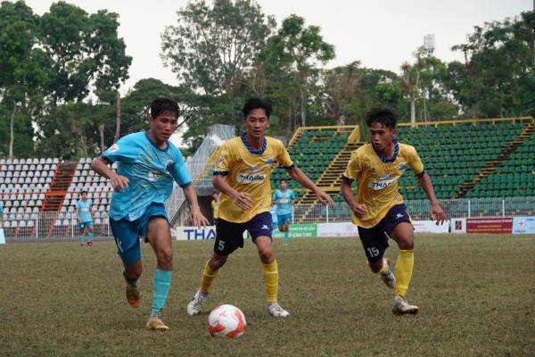 Trường ĐH Cửu Long cố gắng lập 'kỳ tích' tại TNSV THACO cup 2026