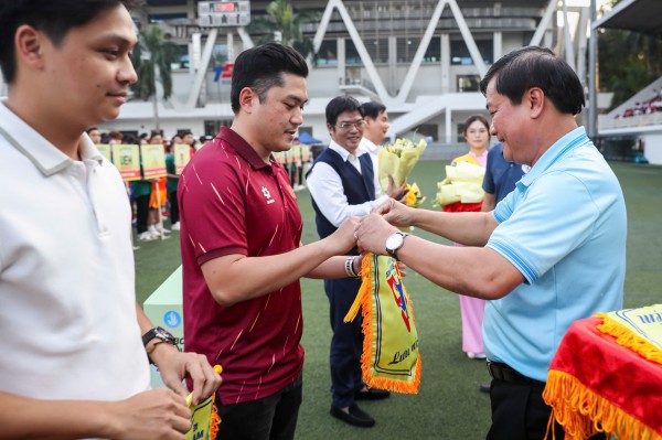 Những hình ảnh đẹp, tràn đầy năng lượng tại ngày khai mạc TNSV THACO cup 2026