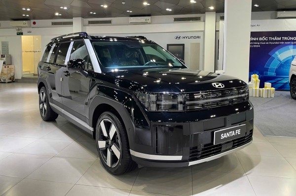 Loạt xe 7 chỗ Hyundai ưu đãi mạnh tháng cận tết, có mẫu giảm 200 triệu đồng