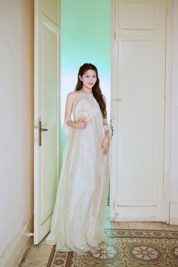 Á hậu Quỳnh Châu mang thai vẫn theo đuổi phong cách gợi cảm Á hậu Quỳnh Châu mang thai vẫn theo đuổi phong cách gợi cảm