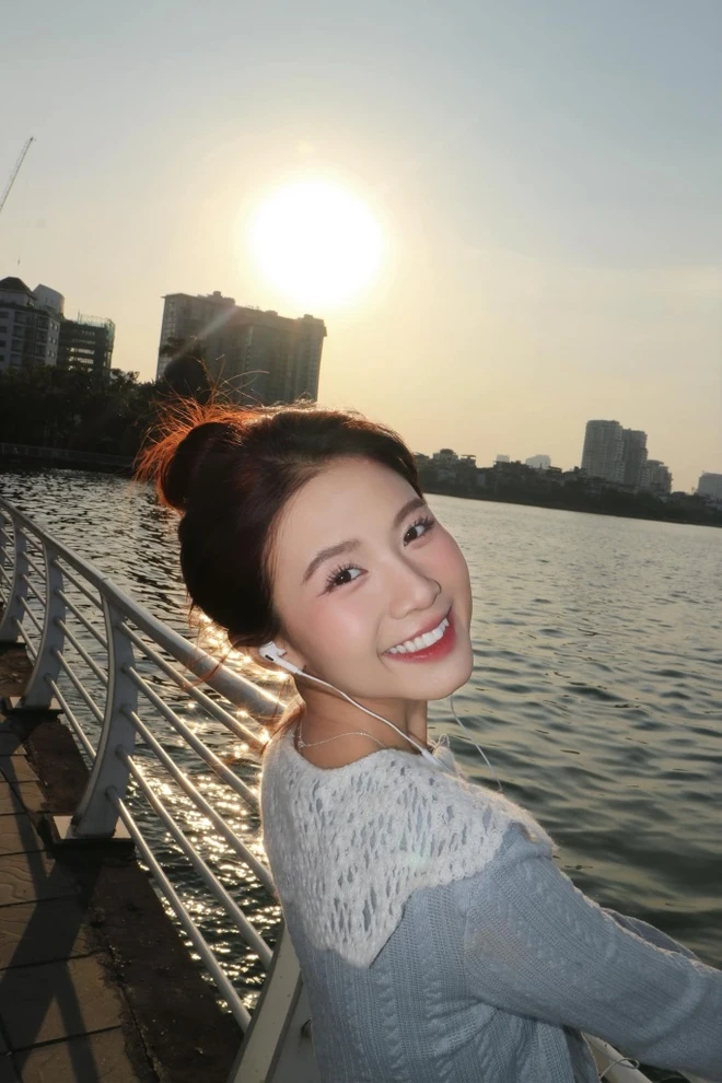 Nhan sắc Chang Mây