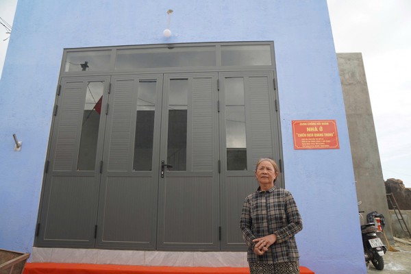 Niềm vui từ những mái nhà hồi sinh thần tốc sau bão Niềm vui từ những mái nhà hồi sinh thần tốc sau bão