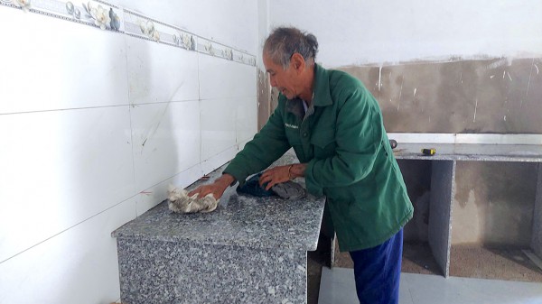 Niềm vui từ những mái nhà hồi sinh thần tốc sau bão Niềm vui từ những mái nhà hồi sinh thần tốc sau bão