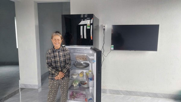 Niềm vui từ những mái nhà hồi sinh thần tốc sau bão Niềm vui từ những mái nhà hồi sinh thần tốc sau bão