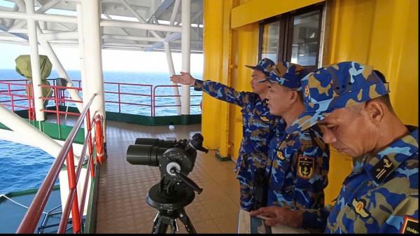 Giữa biển khơi, cán bộ chiến sĩ DK1 hướng về Đại hội XIV của Đảng