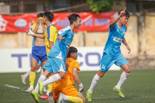 ĐH Kinh tế quốc dân: Đá phạt góc bằng cảm hứng U.23 Việt Nam và Arsenal