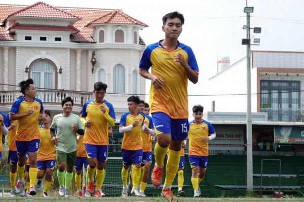 Trường ĐH Đồng Tháp – Trường ĐH Nam Cần Thơ: Áp lực trên sân đầy khán giả Trường ĐH Đồng Tháp – Trường ĐH Nam Cần Thơ: Áp lực trên sân đầy khán giả