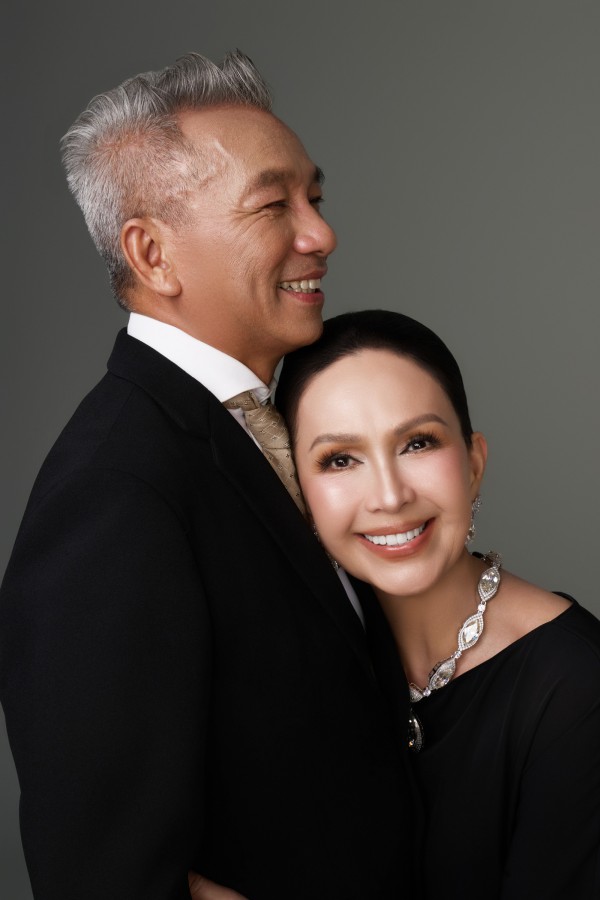 Nhan sắc Diễm My sau 32 năm hôn nhân