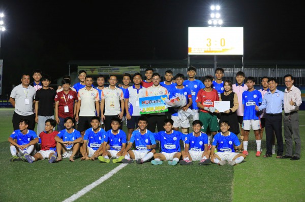 Trường ĐH Đồng Tháp nhận thưởng bất ngờ khi vào chung kết vòng loại Tây Nam bộ