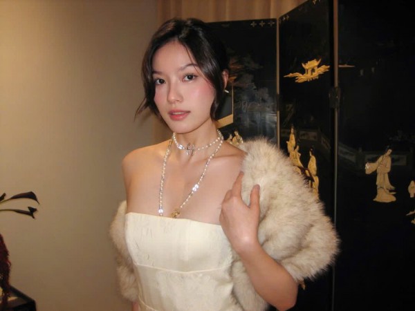 Nhan sắc bạn gái tin đồn của Song Luân Nhan sắc bạn gái tin đồn của Song Luân