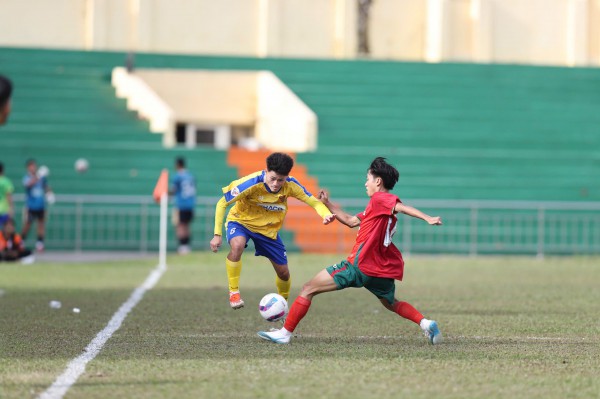 Lập công đầu cho ĐH Duy Tân, số 14 cảm ơn ban huấn luyện và người yêu