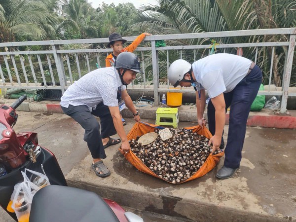 TP.HCM 'dẹp loạn' lấn chiếm lòng lề đường